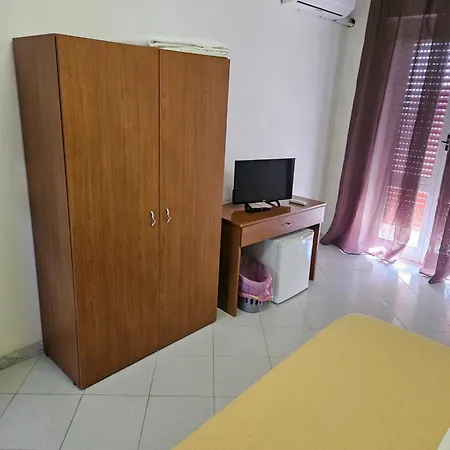Souvenir Hotel 2*